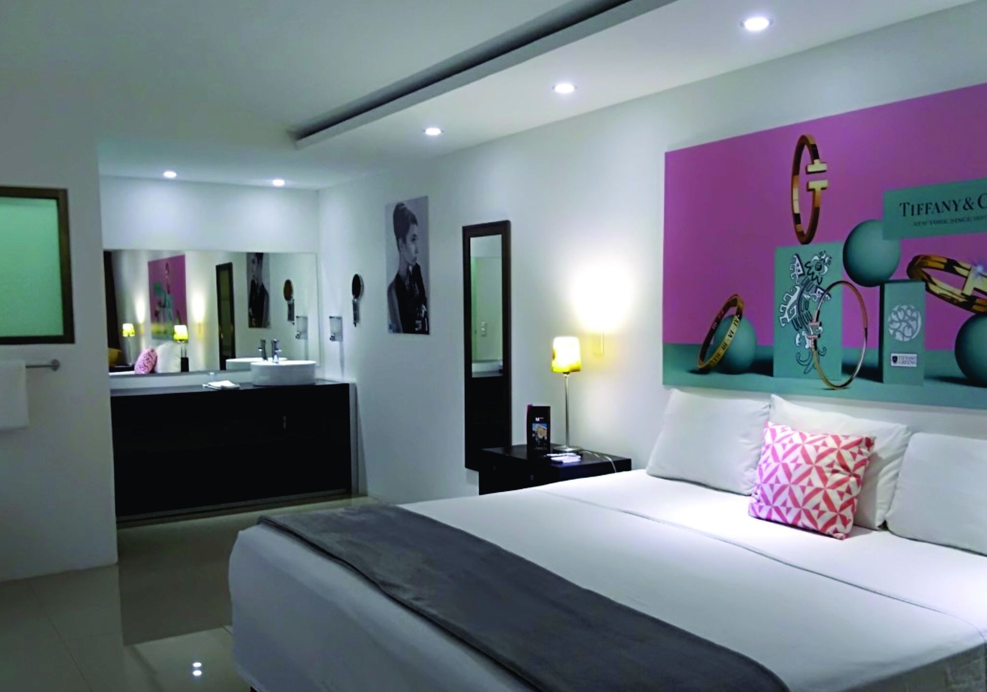 Arts Party Hotel 2*