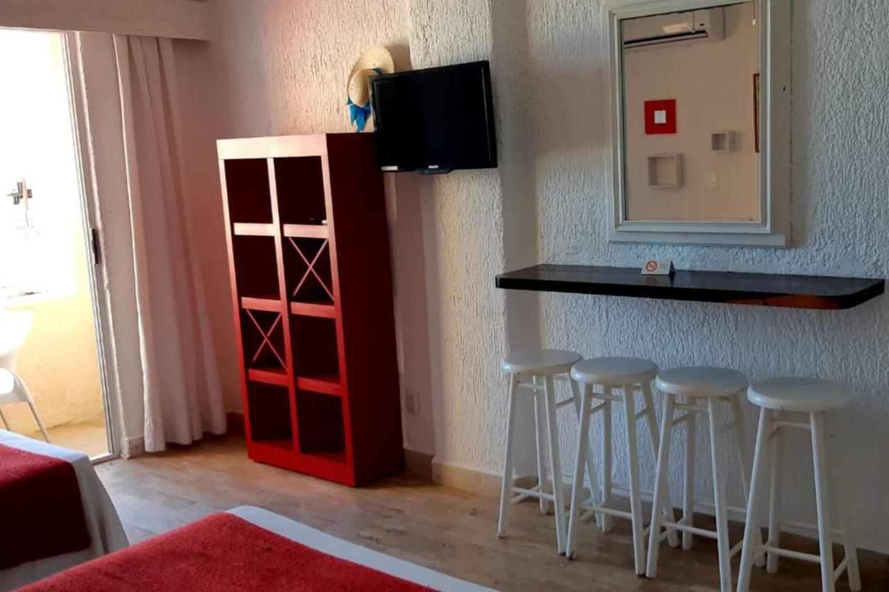 Ocean Front Suite, Balcony, Kitchen. Apartamento