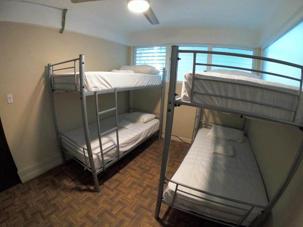 Granada 6 Hostal *
