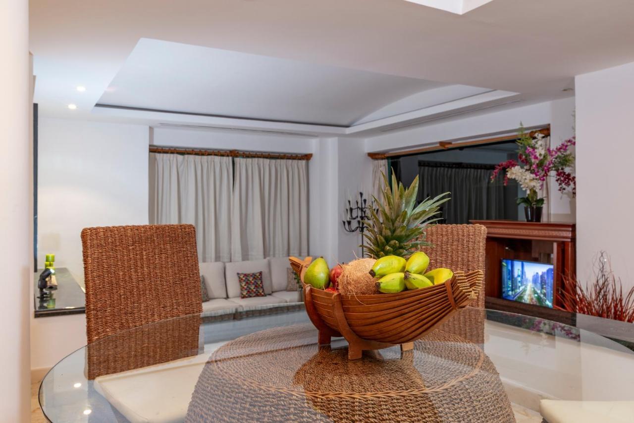 Naha #12 Cancún