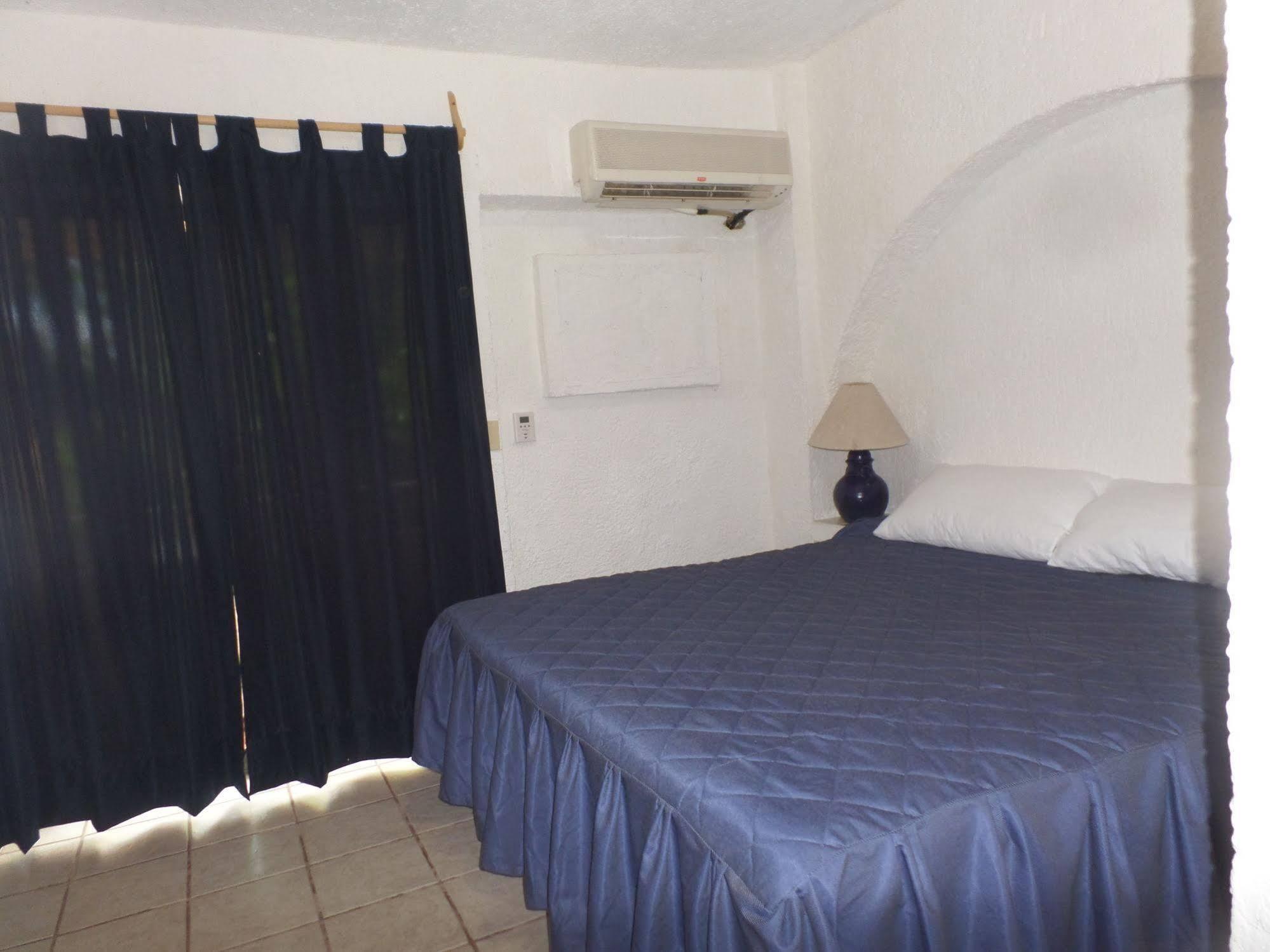 Ikaro Hotel 3*