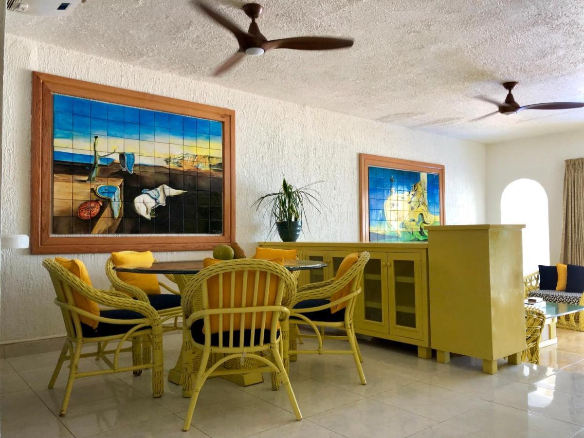 Eight Bedroom Beach House Villa Cancún