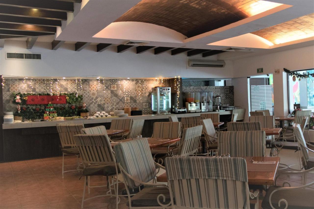 Oceanfront At Voted Sandy Cancún