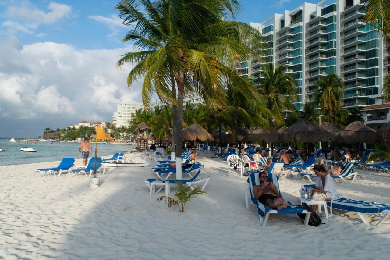 Oceanfront At Voted Sandy Apartahotel