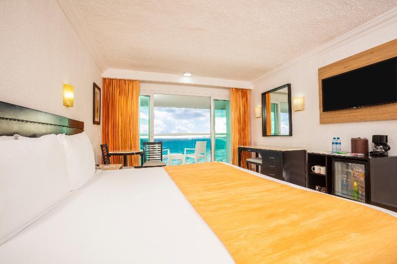 Krystal Hotel 4*