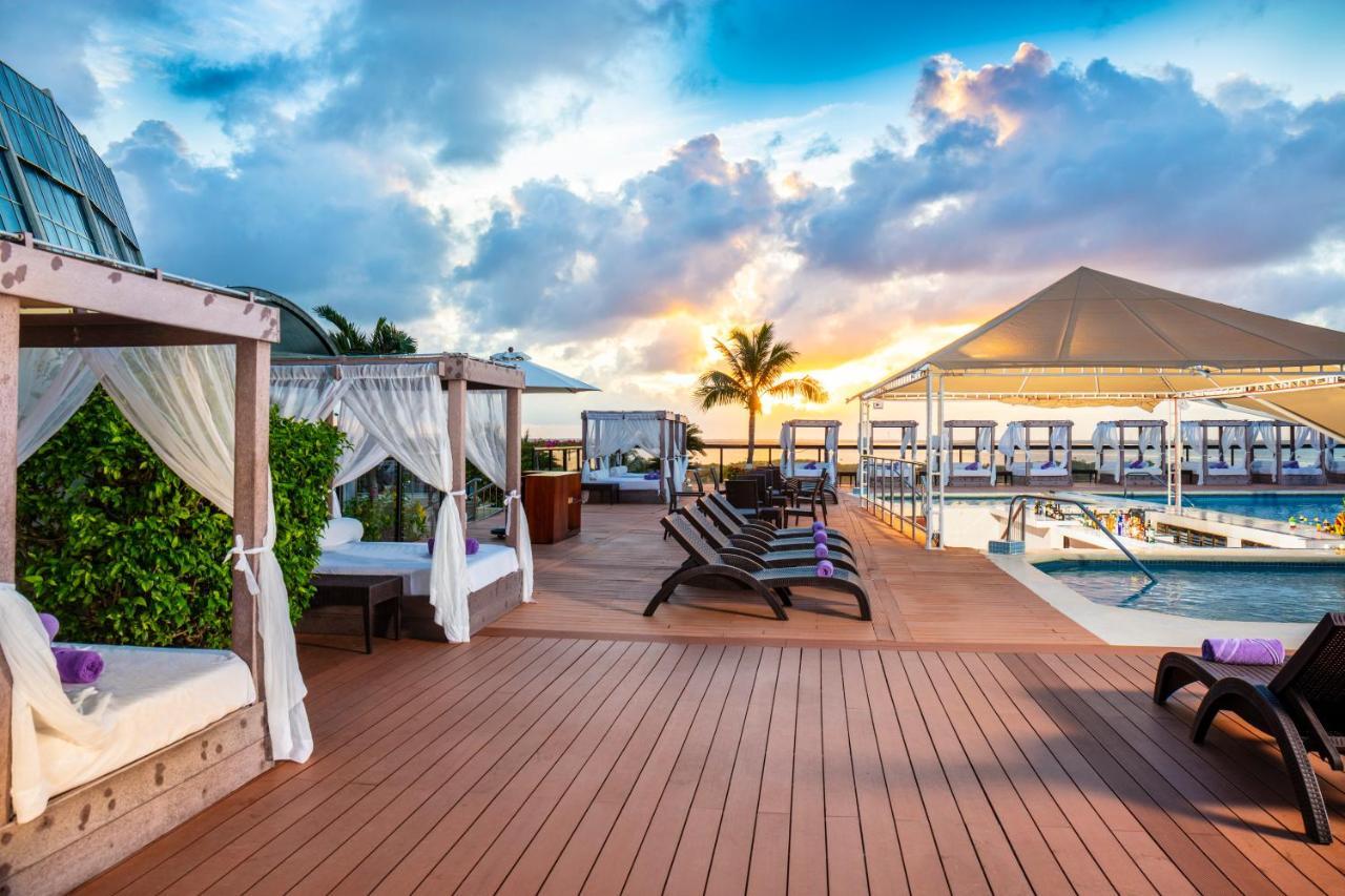 Resort Crown Paradise Club