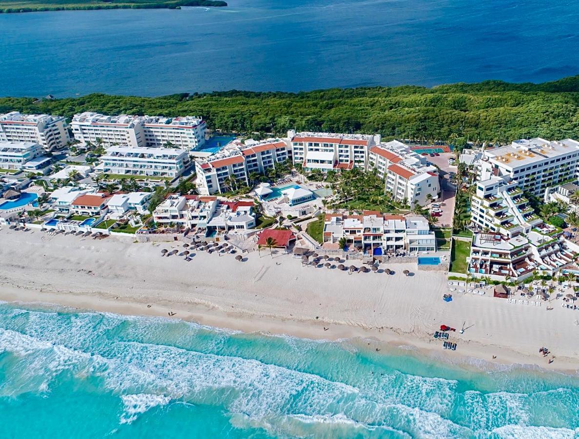 Eight Bedroom Beach House Villa Cancún
