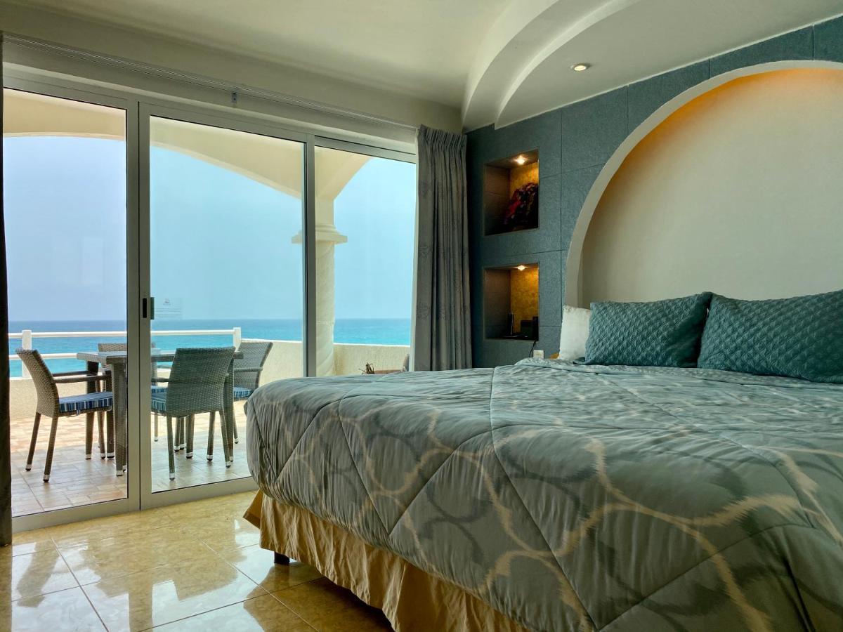 Eight Bedroom Beach House Villa
