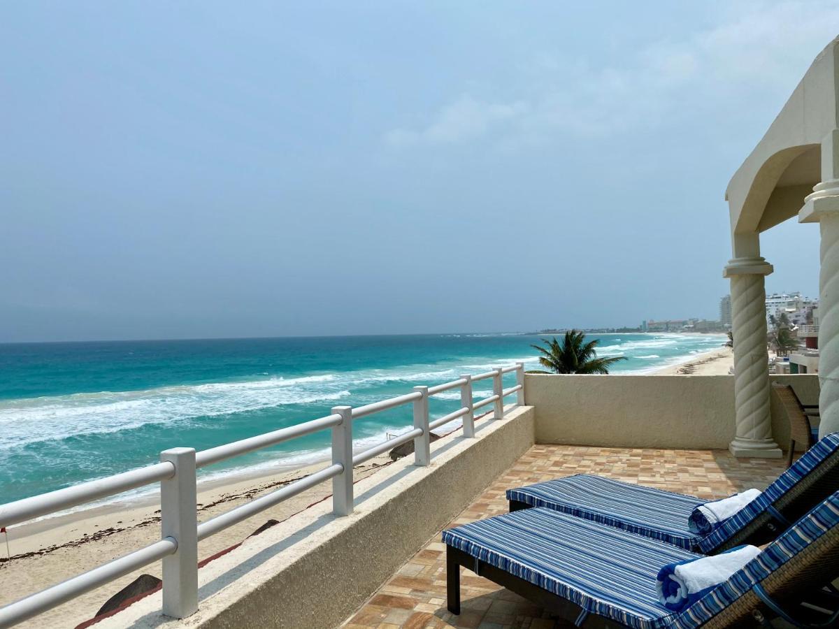 Villa Eight Bedroom Beach House Cancún