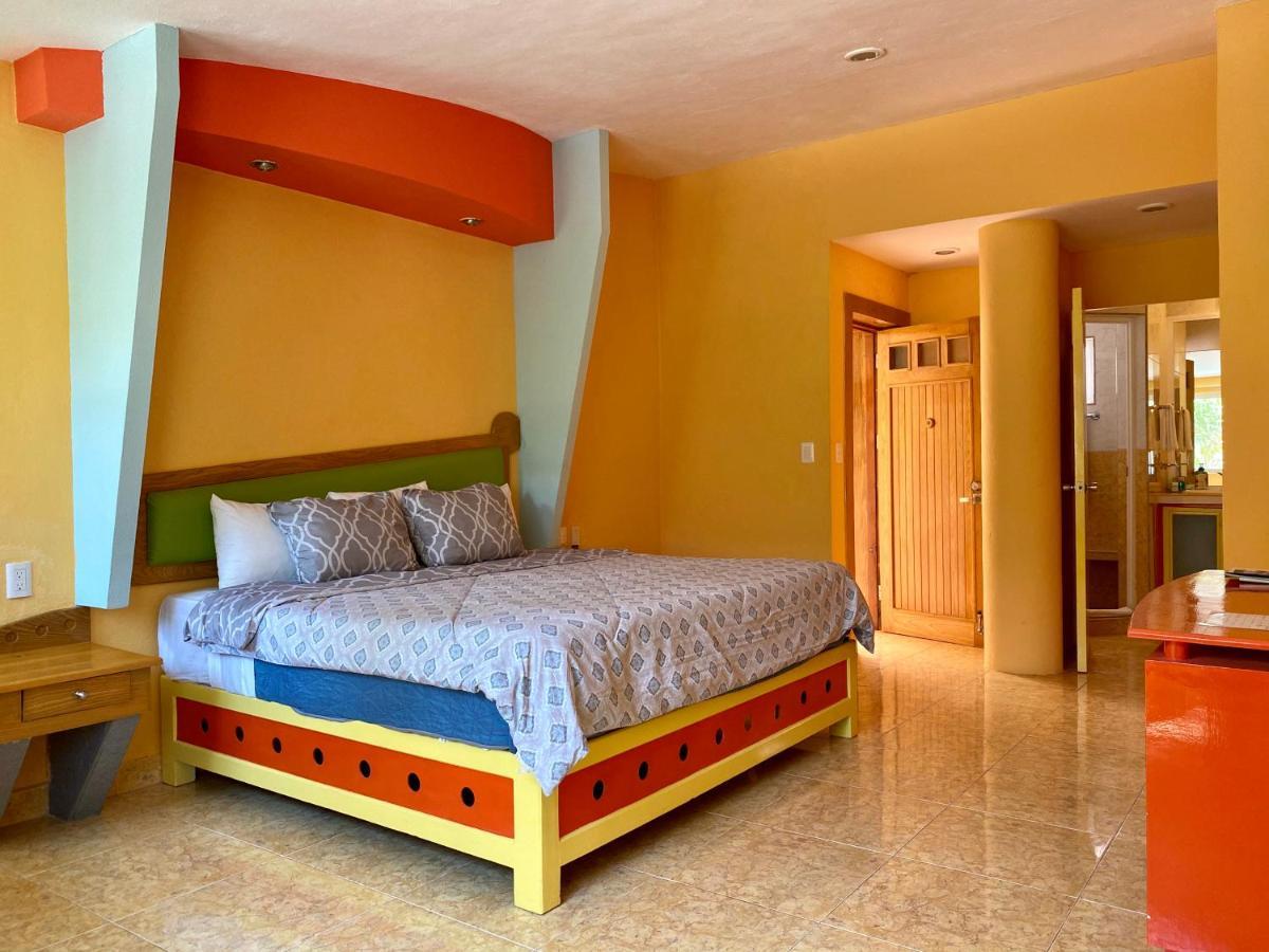 Eight Bedroom Beach House Villa Cancún
