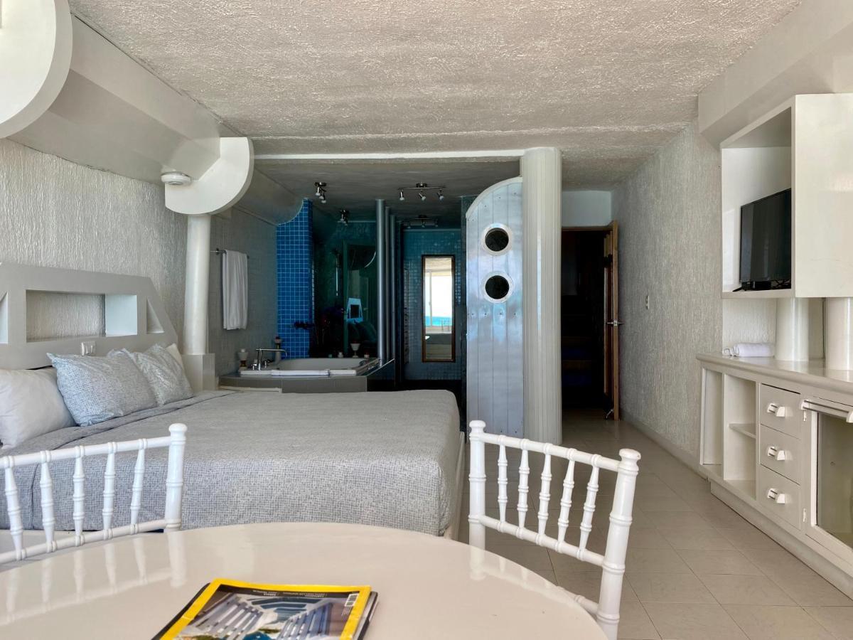 Eight Bedroom Beach House Villa