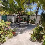 Paulina - Depto Cerca De Universidad Del Caribe