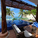 Luxury Beachfront Villa - Pez Volador - Hotel Zone