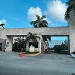 4 Bedroom Apartment, 8 Guests