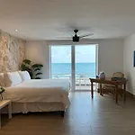 Casa Tortugas Boutique Hotel - CANCUN Luxury Hidden Gem