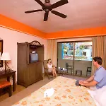 Royal Club Grand Xcaret Resorta