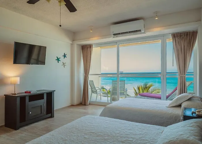 Beachfront Studio! Ubicacion Perfecta!