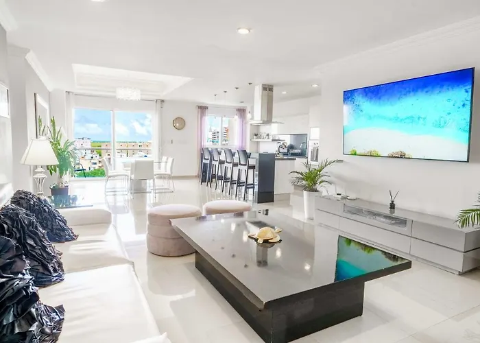 Three-Bedroom Apartment - The Castle III