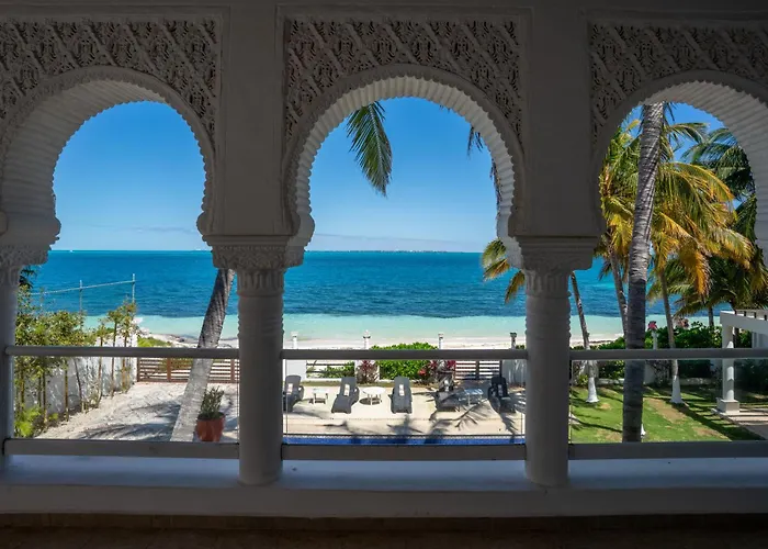 Unique 5Br Beachfront Villa W/ Private Pool!