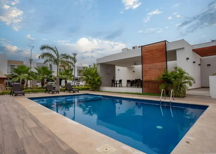 3Br Modern House Located In Downtown\'S Heart