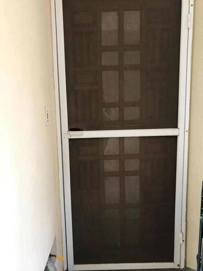 Front Private With Shared Bathroom * Cancún