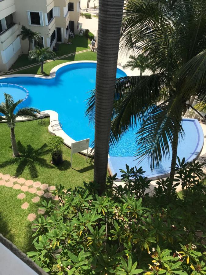 Front Private With Shared Bathroom * Cancún