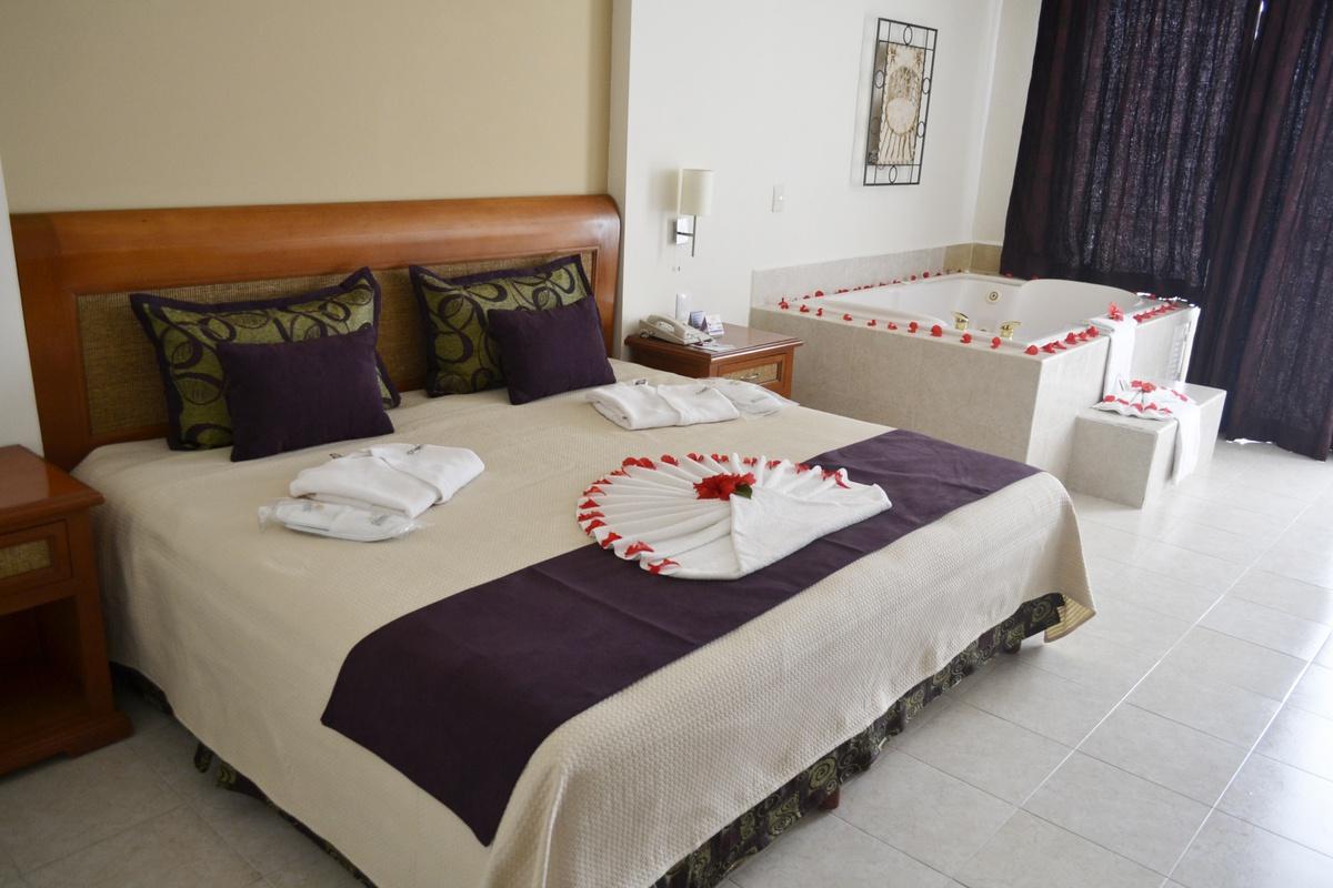 Hotel Golden Parnassus Cancún