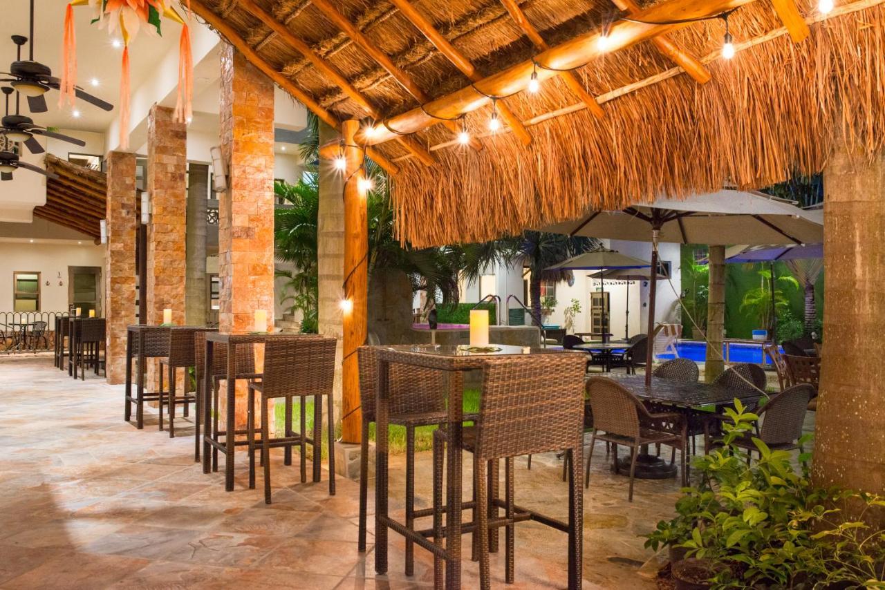 álamos Con Jacuzzi Y Piscina Hotel