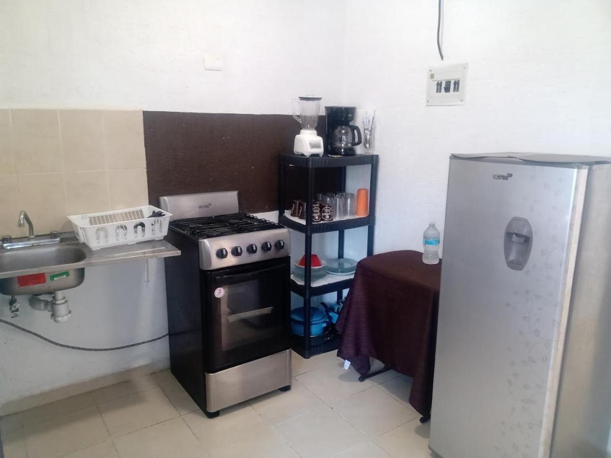 Departamento Vacacional Monte Mola Todo Lo Que Necesitas, Wifi,smart Tv,alberca, Clima, Tiendas Cerca,porton Electrico,estacionamiento Apartamento *