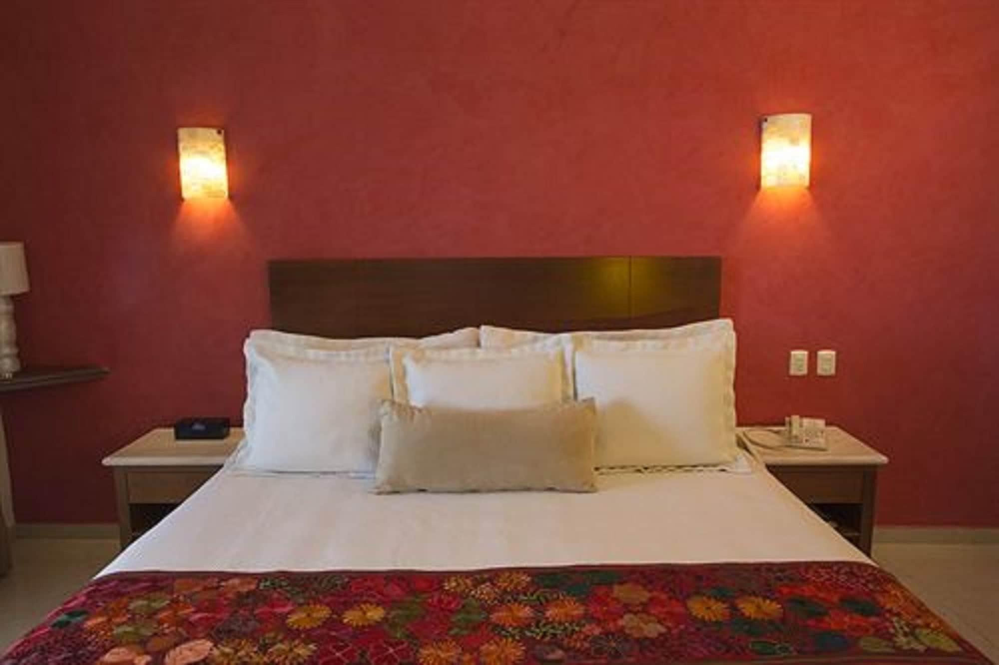 Hotel Adhara Hacienda
