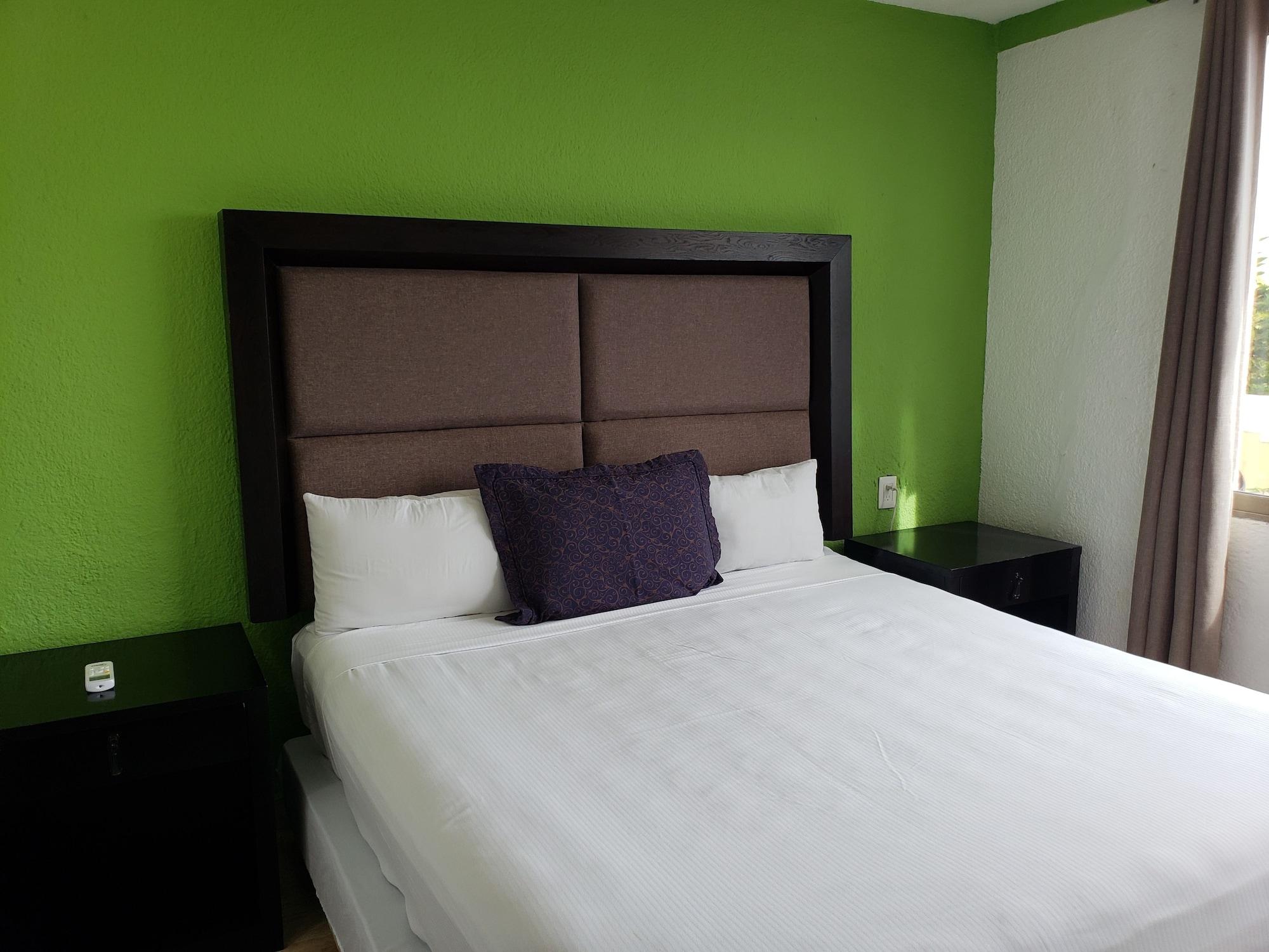Hotel 16 3*