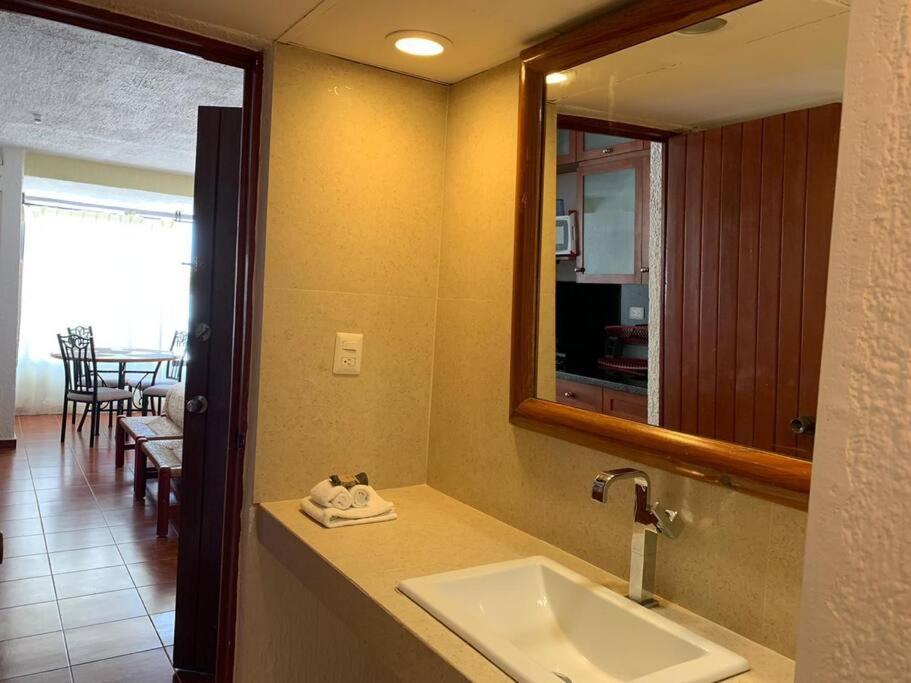 Solymar Studio #3507, Kilometro 18,7 Boulevard Kukulcan, Access To Cancun's * Cancún