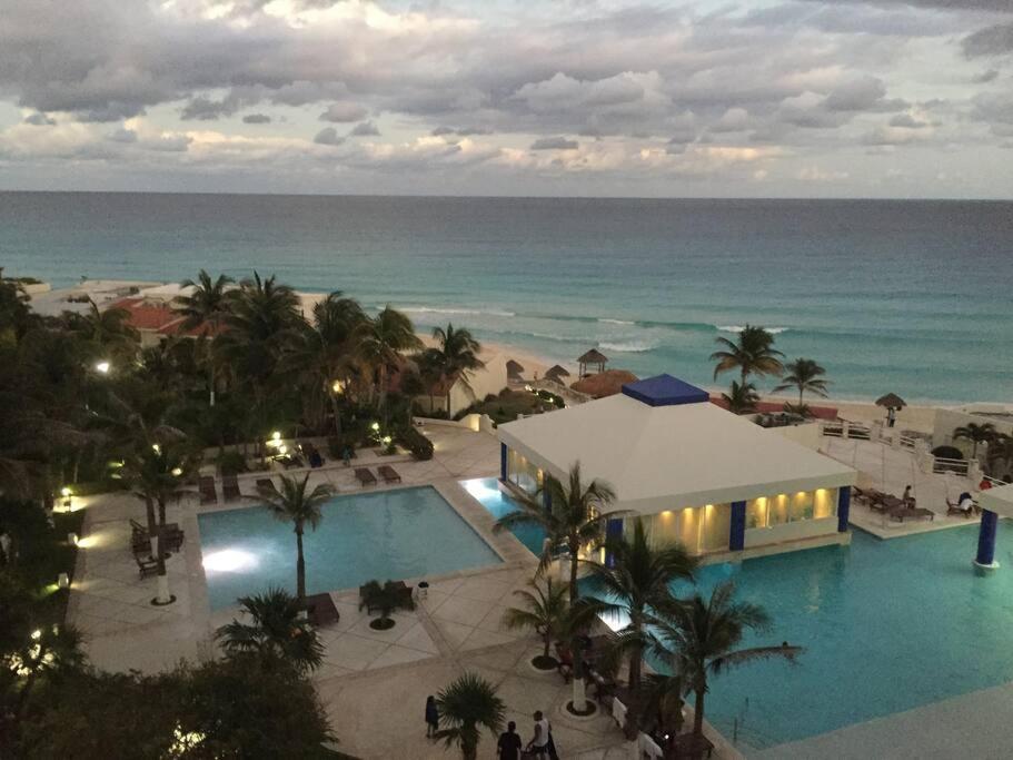 Solymar Studio #3507, Kilometro 18,7 Boulevard Kukulcan, Access To Cancun's Apartamento