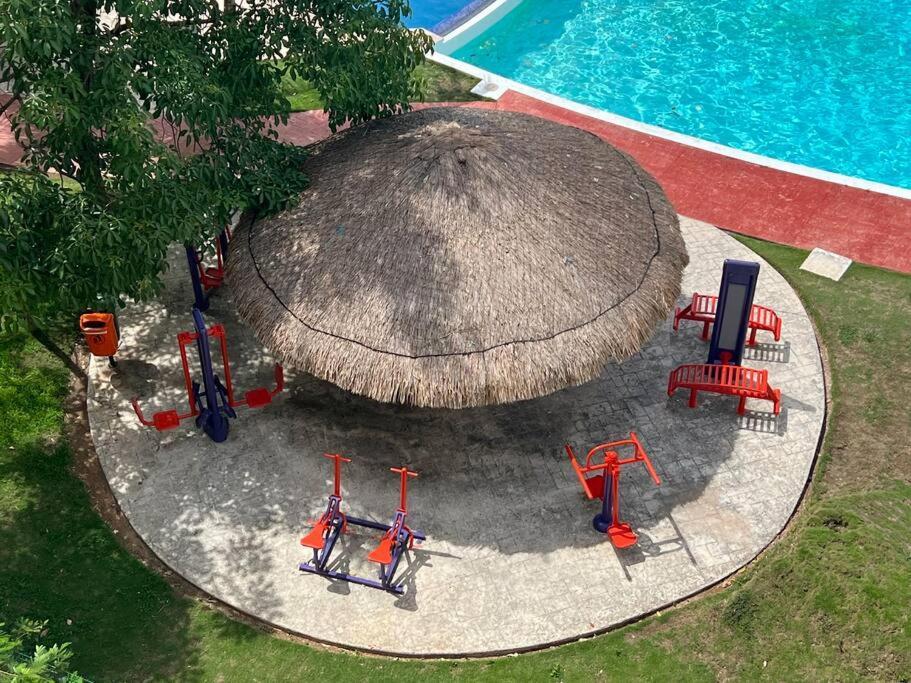 лагуна. прохладная. с бассейном, 15 мин от моря Apartamento Cancún