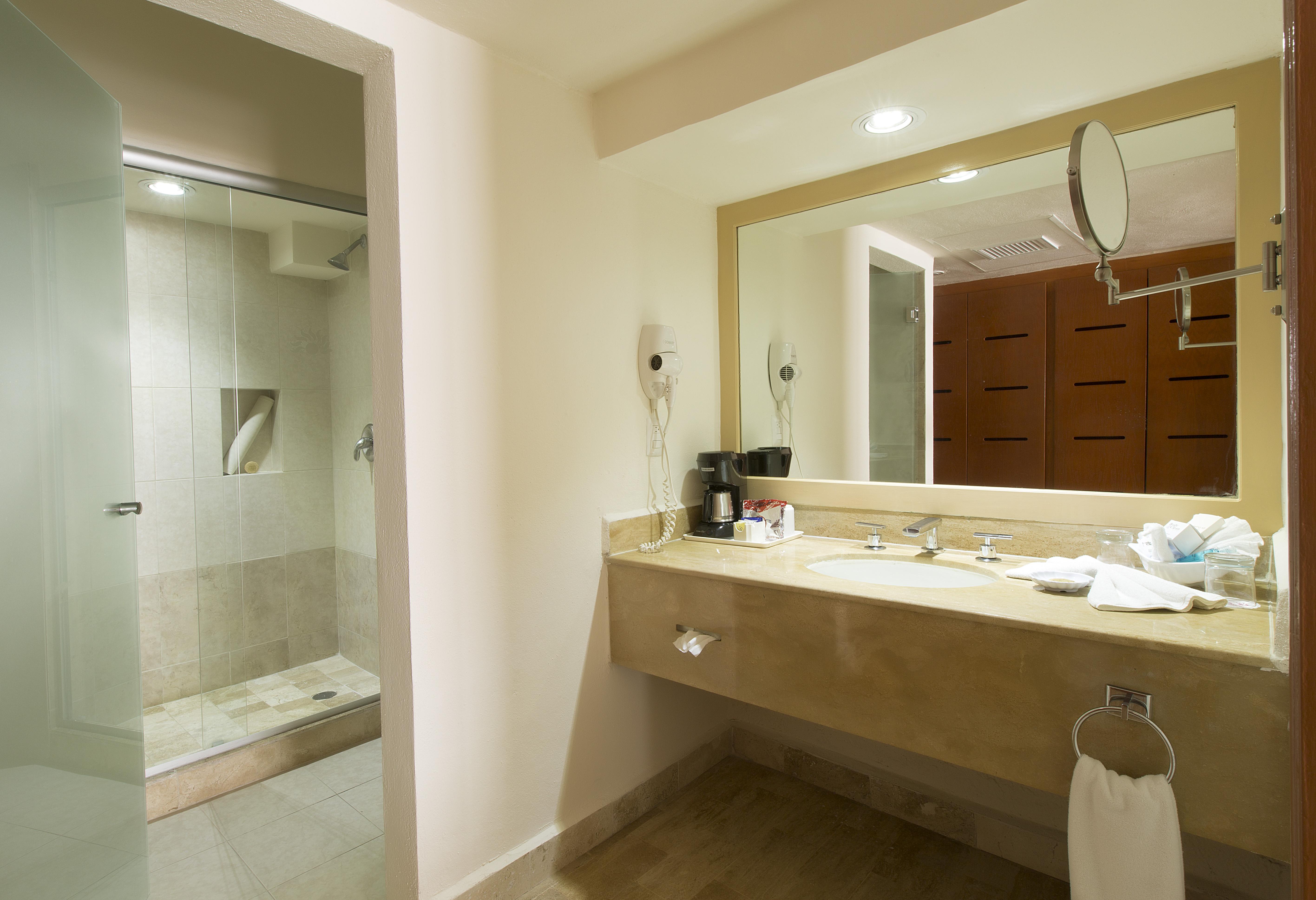 Hotel Golden Parnassus Cancún