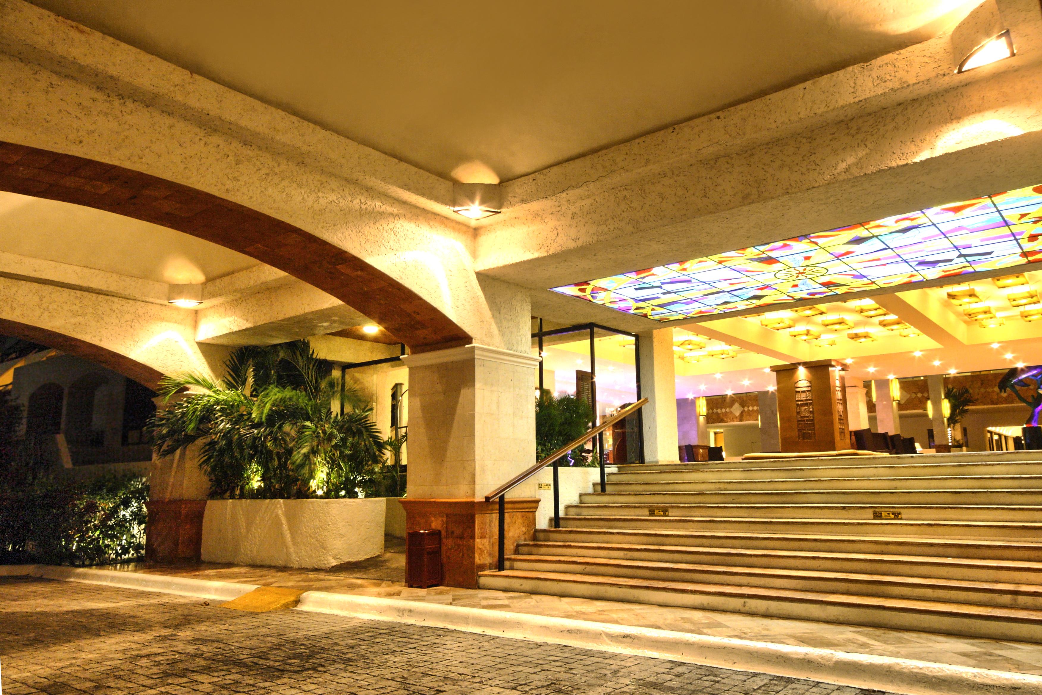Hotel Golden Parnassus Cancún