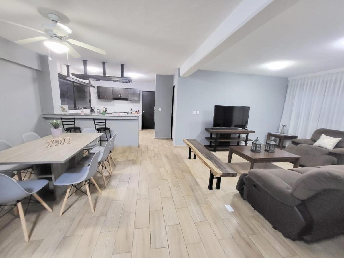 Departamento De 3 Y 3 Banos. Apartment