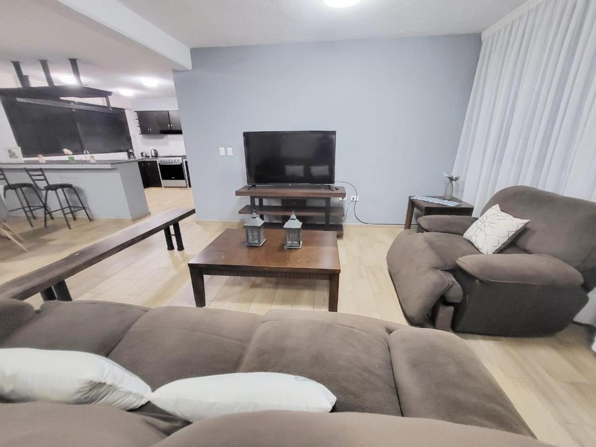 Departamento De 3 Y 3 Banos. Apartment *
