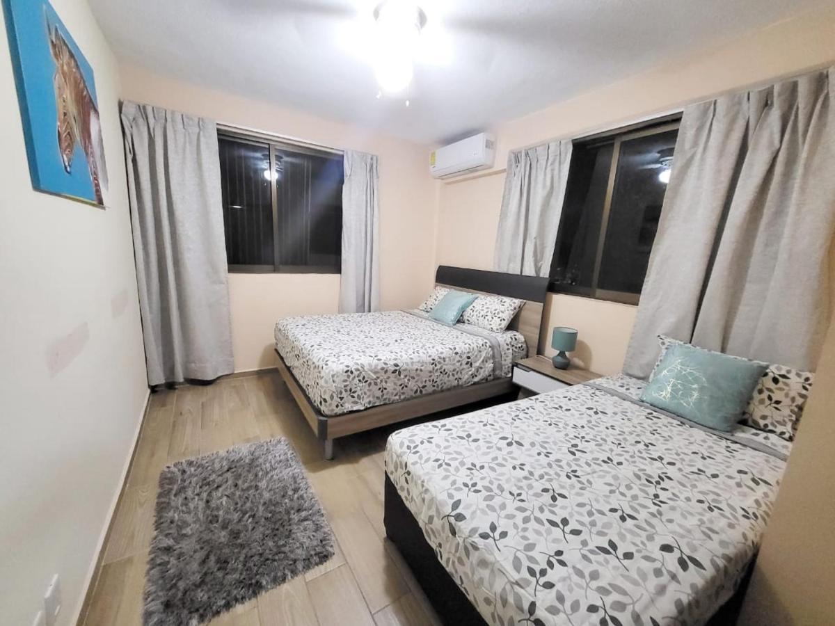 Departamento De 3 Y 3 Banos. Apartment