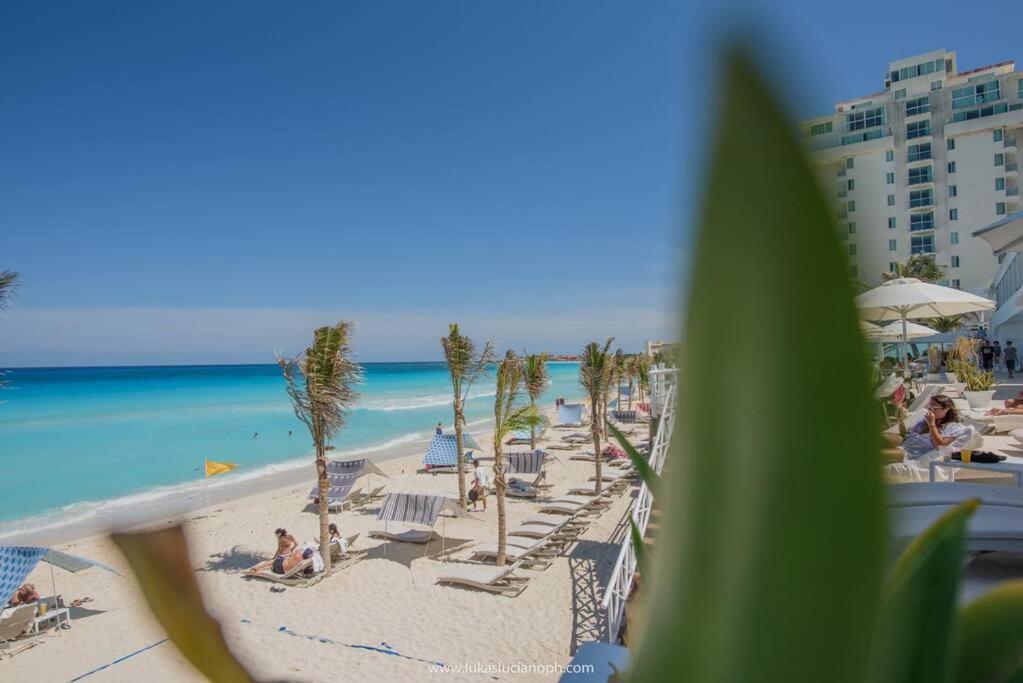 Apartamento Estudio A Pie De Playa, Increibles Vistas, Amanecer, Atardecer, Balcon, Gym, Jacuzi, 1807 Cancún
