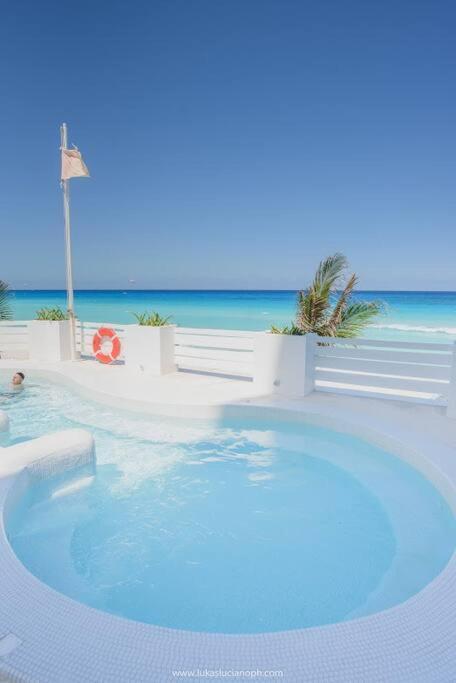 Estudio A Pie De Playa, Increibles Vistas, Amanecer, Atardecer, Balcon, Gym, Jacuzi, 1807 *