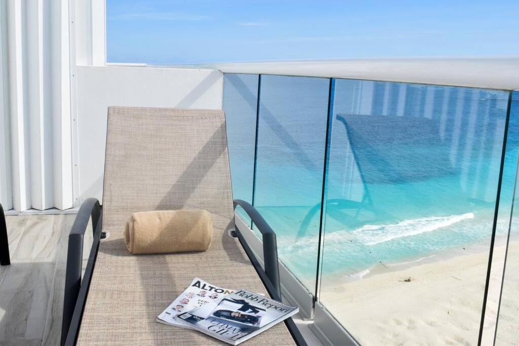 Apartamento Estudio A Pie De Playa, Increibles Vistas, Amanecer, Atardecer, Balcon, Gym, Jacuzi, 1807 Cancún