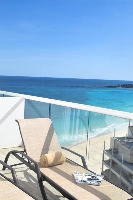 Estudio A Pie De Playa, Increibles Vistas, Amanecer, Atardecer, Balcon, Gym, Jacuzi, 1807 Cancún