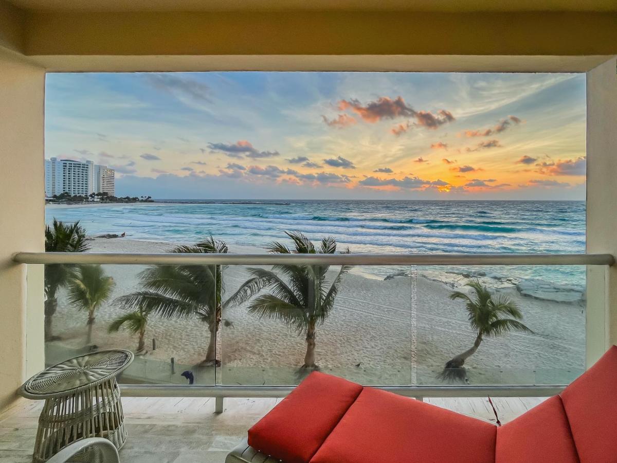 Beachfront Studio! Ubicacion Perfecta! Apartamento