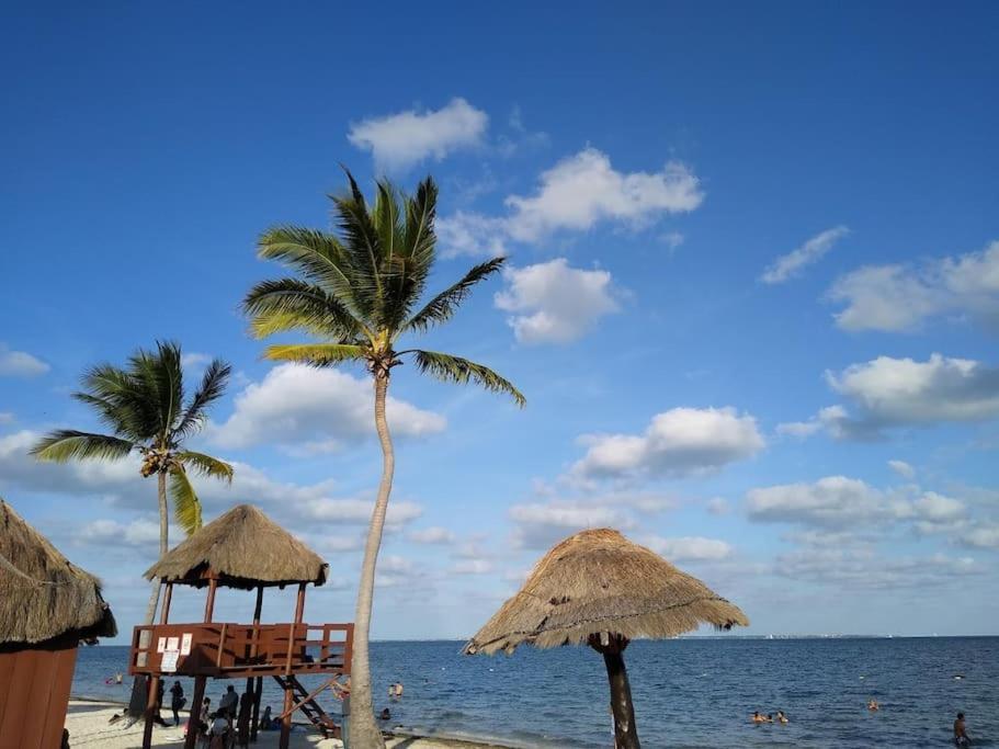 Micro Perfect For Backpackers, Couples, 3 Min Drive To Playa El Nino Cancun