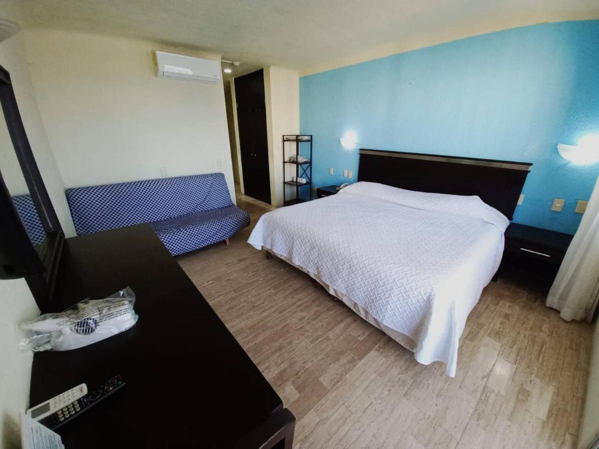 In Guest - 502 Inside *