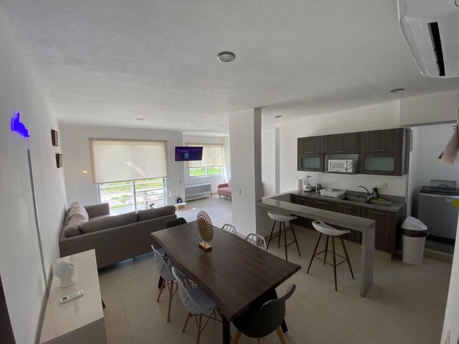 Casa De La Luz Cancun. Amazing With Stunning Pool In Front Of Mall Apartamento *