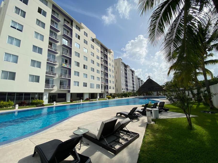 Casa De La Luz Cancun. Amazing With Stunning Pool In Front Of Mall