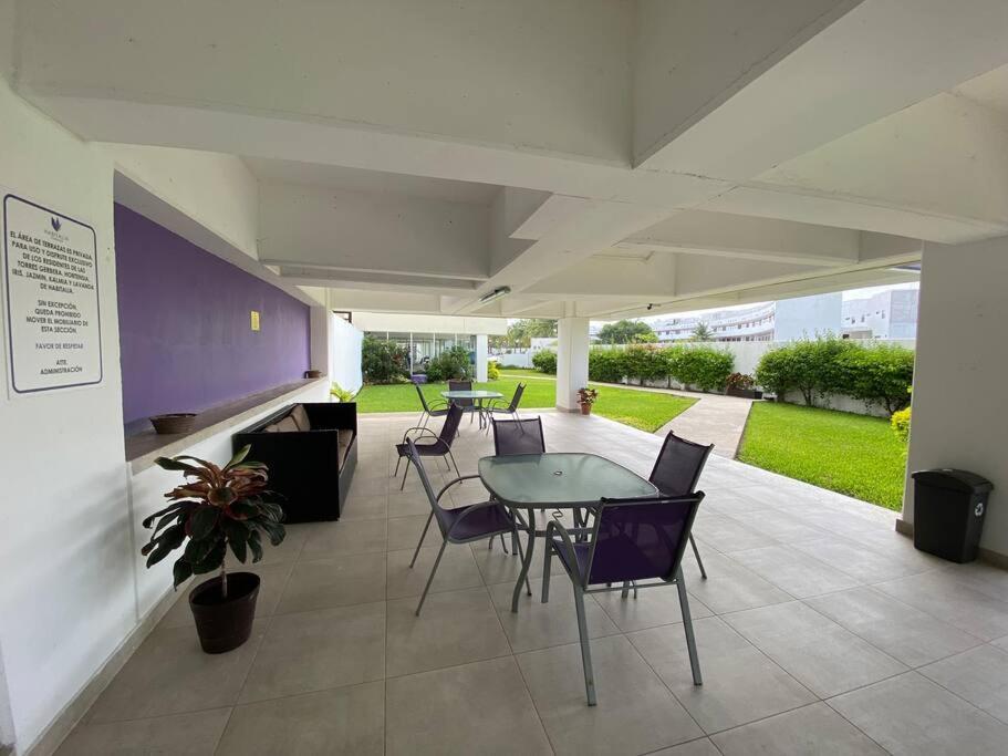 Apartamento Casa De La Luz Cancun. Amazing With Stunning Pool In Front Of Mall *