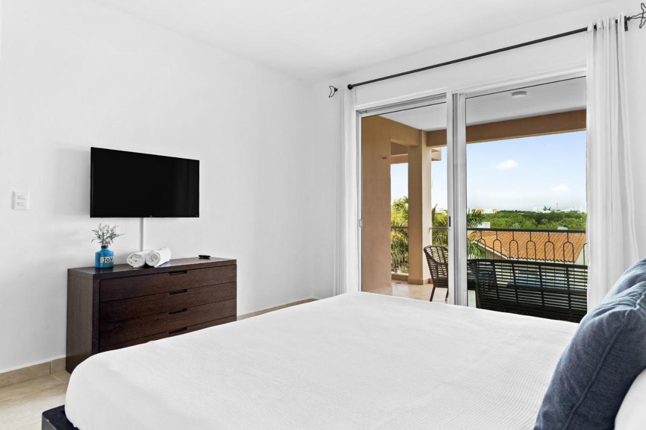4 Bedroom Apartment, 8 Guests